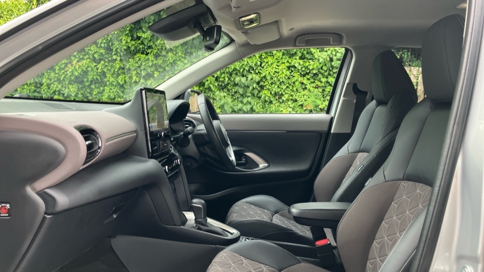 Toyota Yaris Cross Excel Silver #5