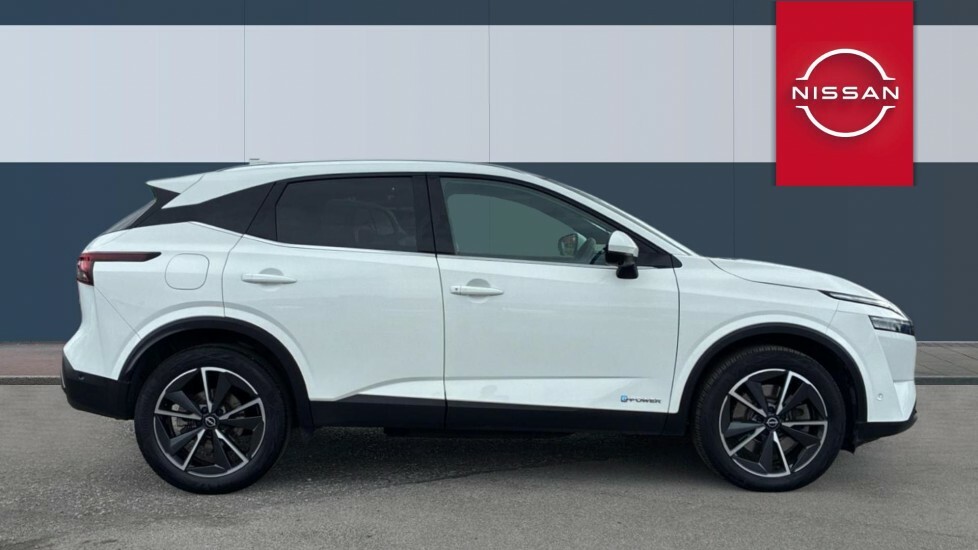 Nissan Qashqai Tekna White #5