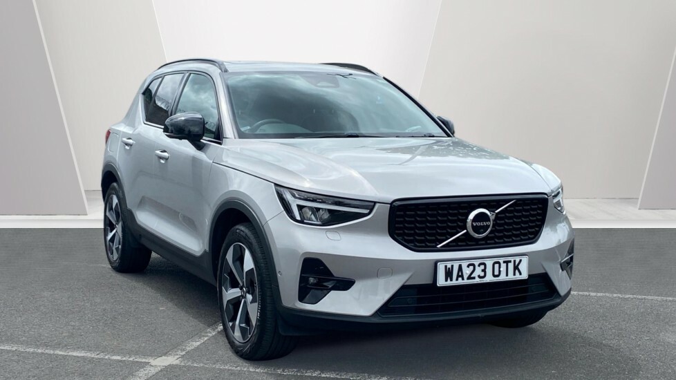 Volvo XC40 Ultimate Silver