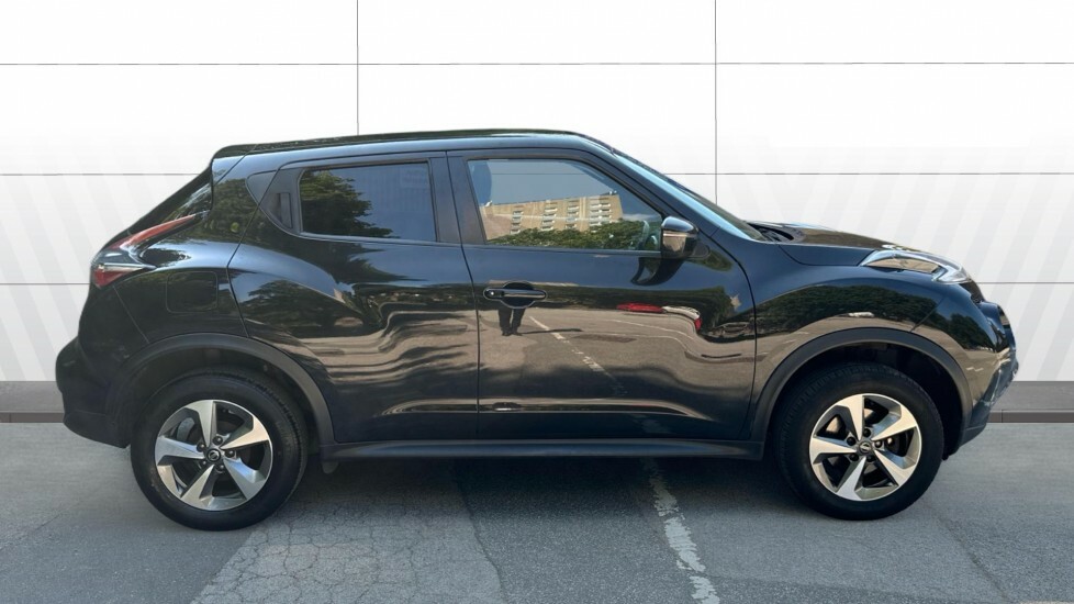 Nissan Juke Acenta Black #5