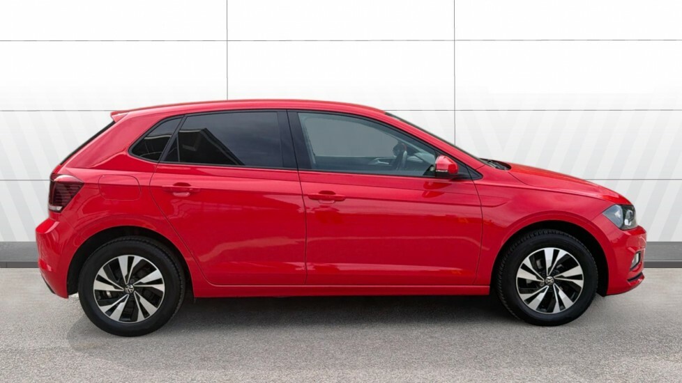 Volkswagen Polo Match Red #5