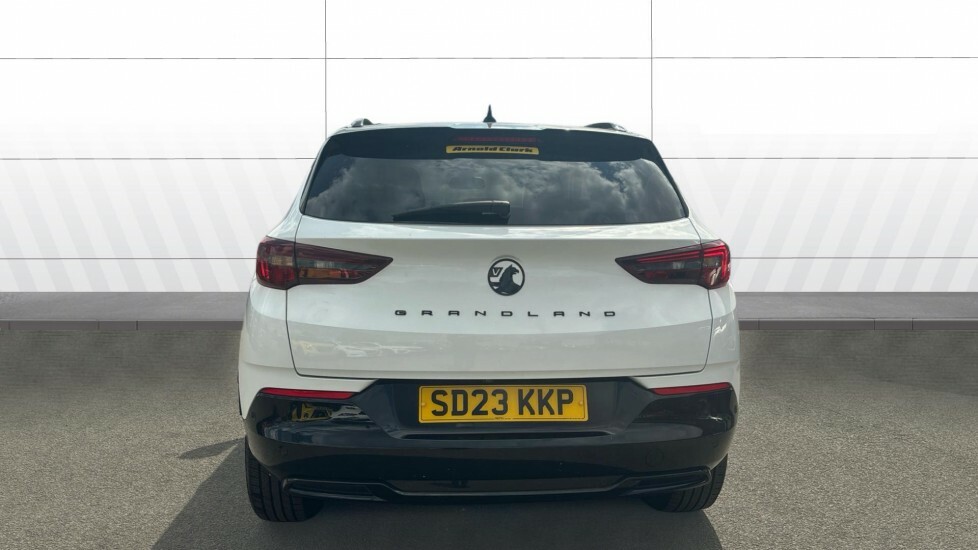 Vauxhall Grandland Gs White #6