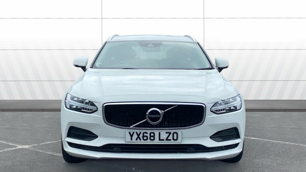 Volvo V90 Momentum White #3