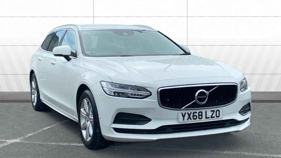 Volvo V90 Momentum White