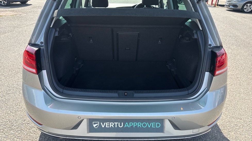 Volkswagen Golf Match Silver #4