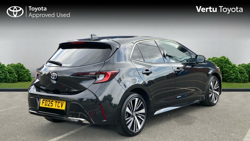 Toyota Corolla Design FD25TCV Black #2