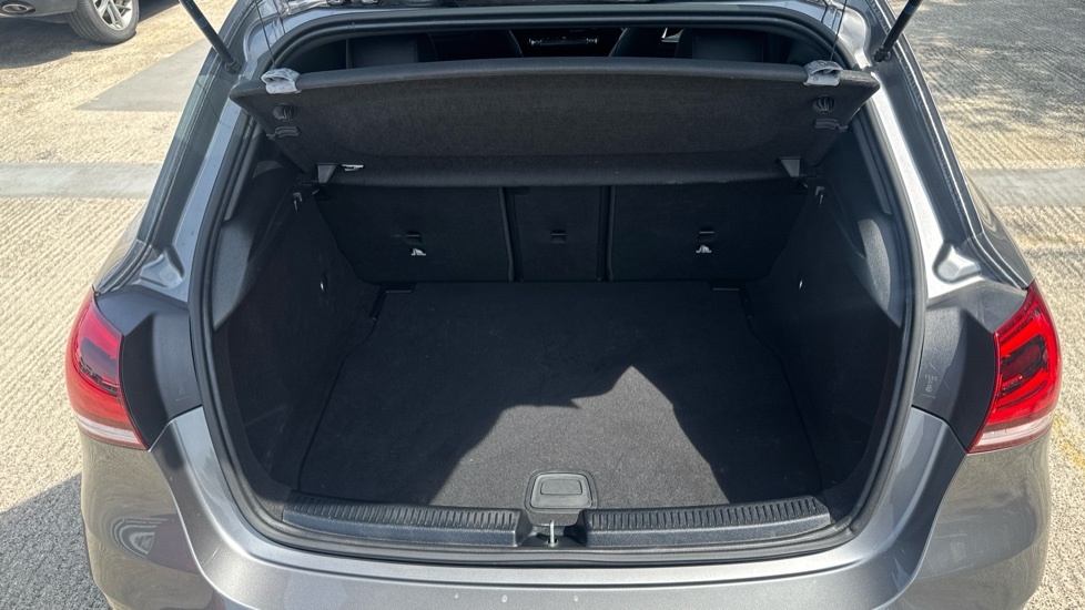 Mercedes-Benz A Class Amg Line OU72XXA Grey #4
