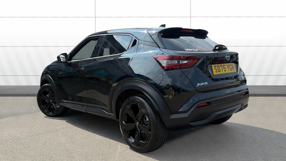 Nissan Juke Tekna Black #2