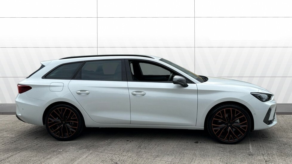 Cupra Leon V3 White #5