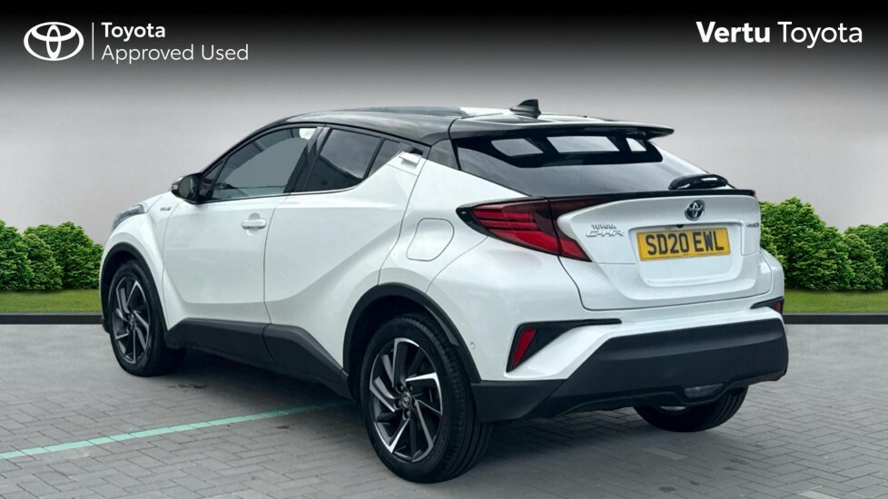 Toyota C-Hr Dynamic White #4