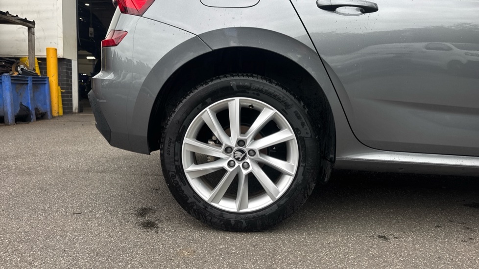 Skoda Kamiq Se Edition GJ75CDZ Grey #5