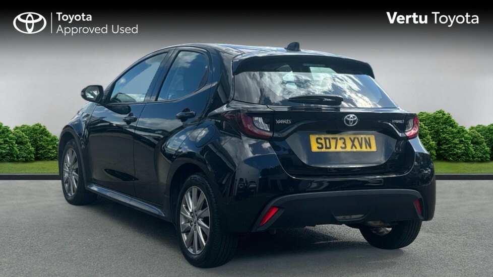 Toyota Yaris Icon Black #4