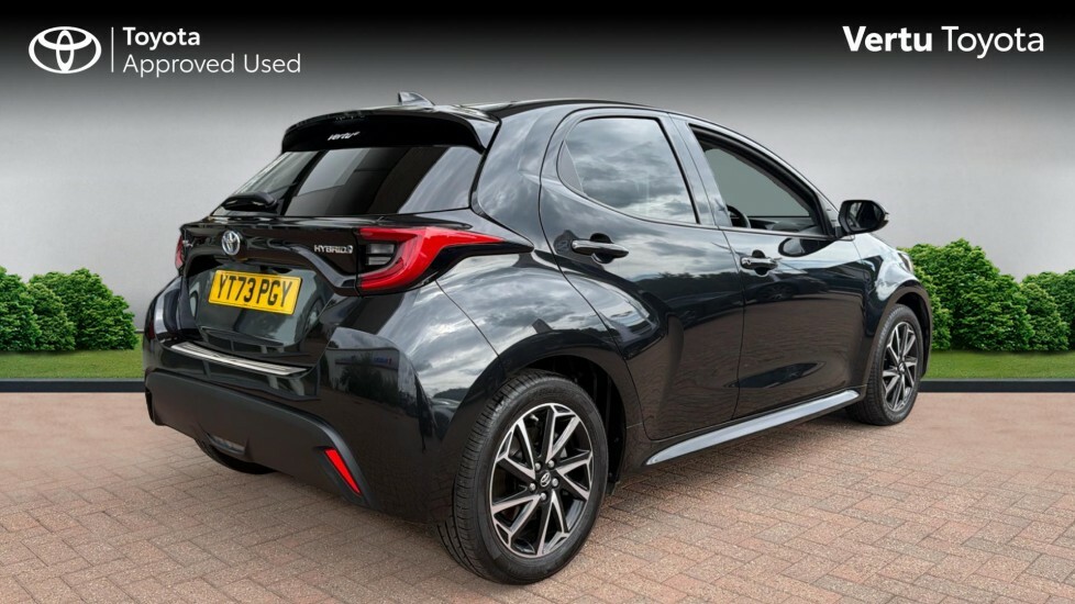 Toyota Yaris Design YT73PGY Black #2