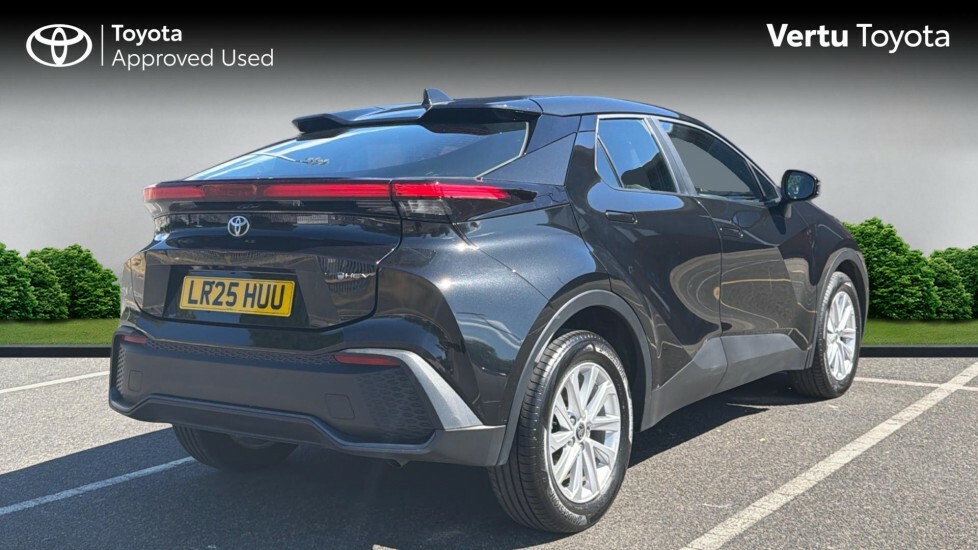 Toyota C-Hr Icon Black #2