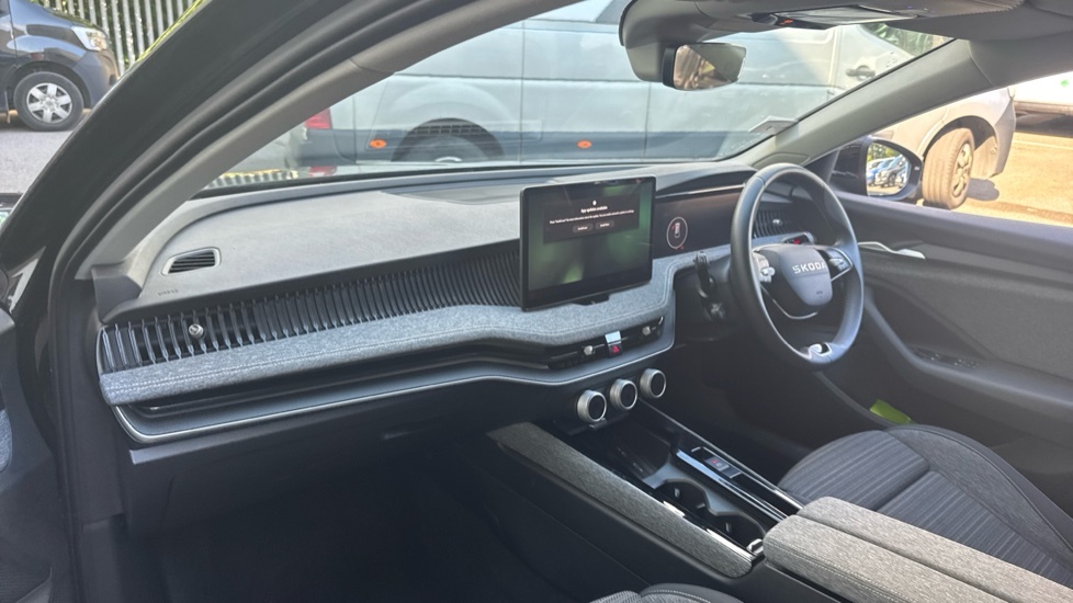 Skoda Superb Se Technology GF25VYC Black #2