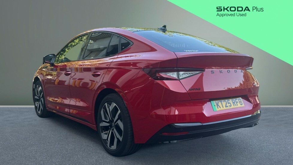 Skoda ENYAQ Sportline Red #3