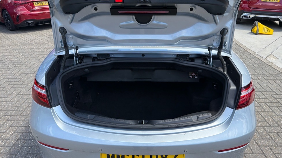 Mercedes-Benz E Class Amg Line Silver #4