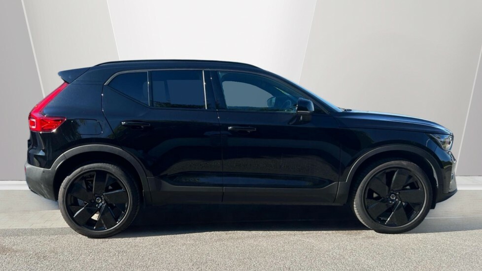 Volvo XC40 Plus Black Edition YK75DBR Black #3