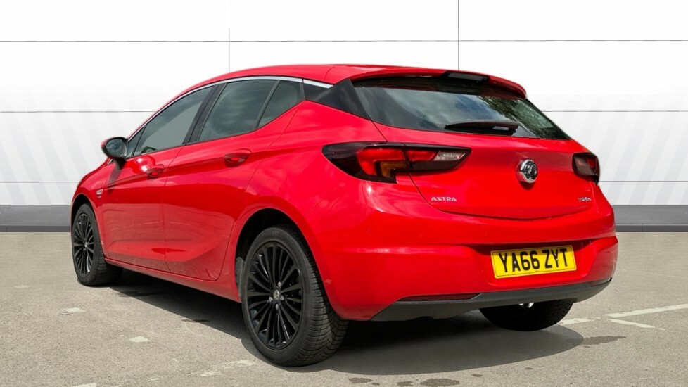Vauxhall Astra Elite Red #2