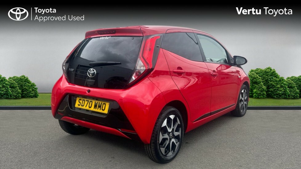 Toyota Aygo X X-trend Red #2