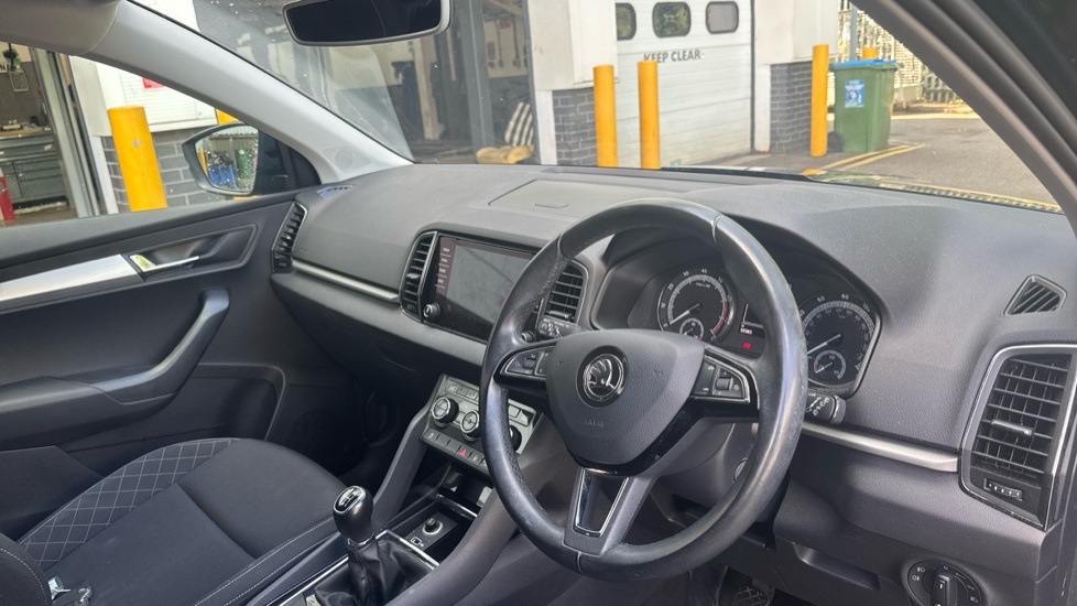 Skoda Karoq Se Blue #6