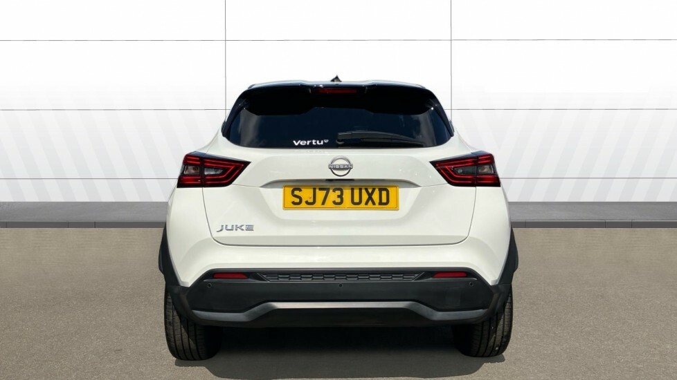 Nissan Juke Tekna White #6