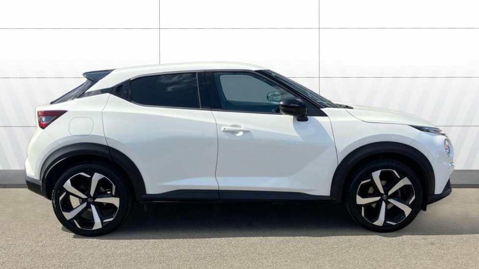 Nissan Juke Tekna White #5