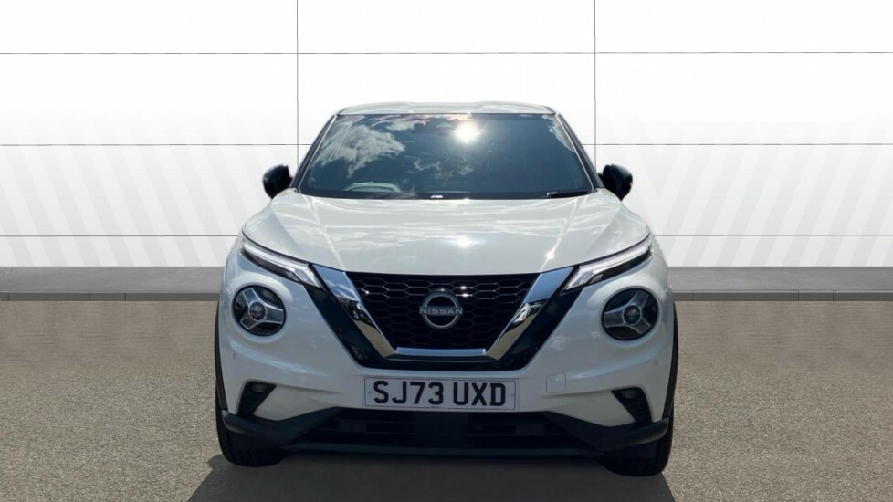 Nissan Juke Tekna White #3