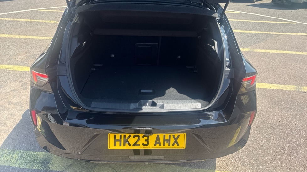 Vauxhall Astra Ultimate Black #4