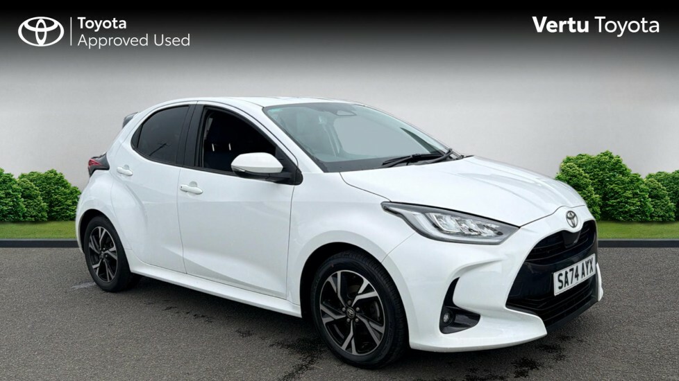 Toyota Yaris Design White
