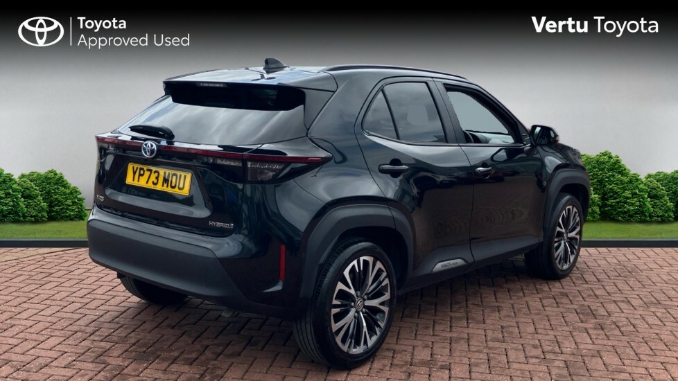 Toyota Yaris Cross Excel Black #2