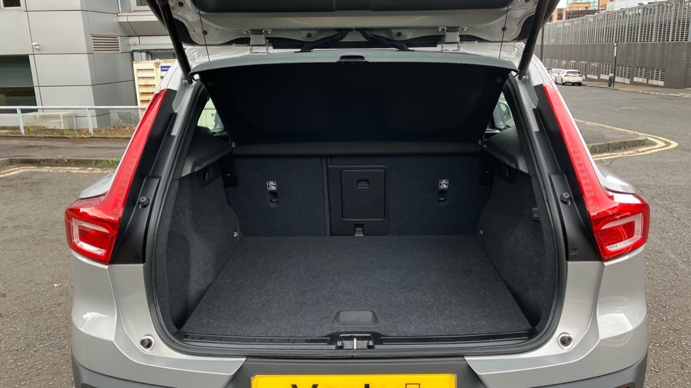 Volvo XC40 Core Silver #4