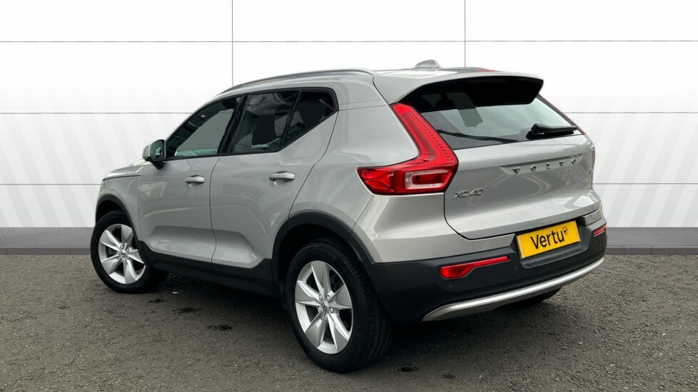 Volvo XC40 Core Silver #2