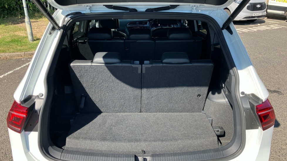 Volkswagen Tiguan Allspace R-line FD73VCP White #4
