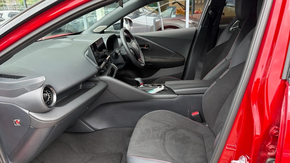 Toyota C-Hr Gr Sport FL74AUO Red #5