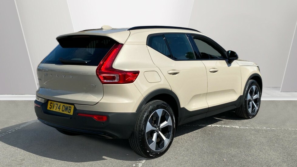 Volvo XC40 Plus SV74OMB Gold #2