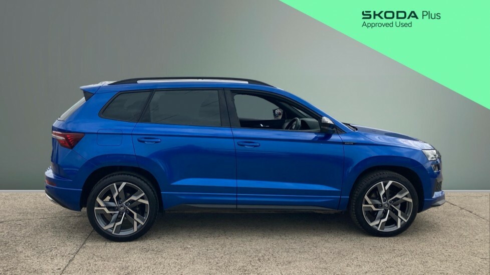 Skoda Karoq Sportline Edition Blue #4