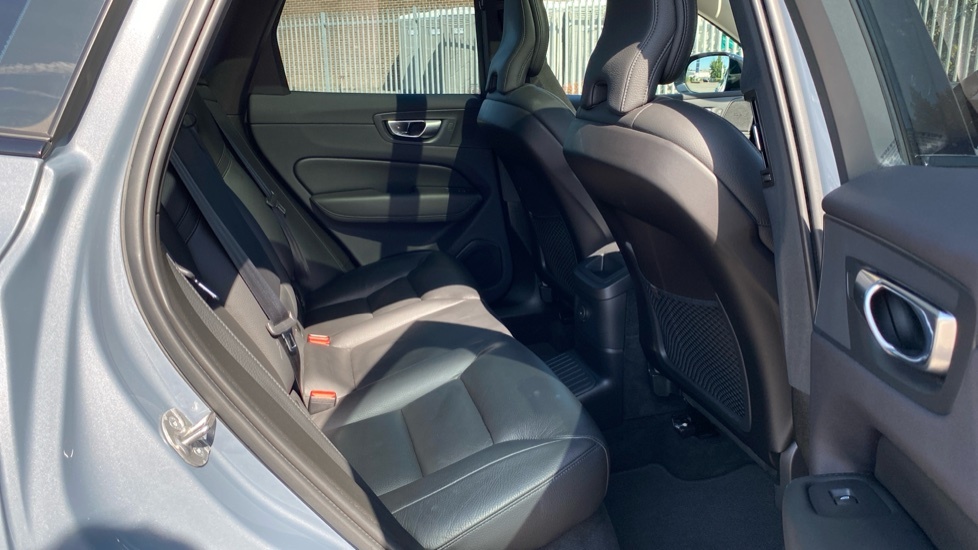 Volvo XC60 Plus Grey #6