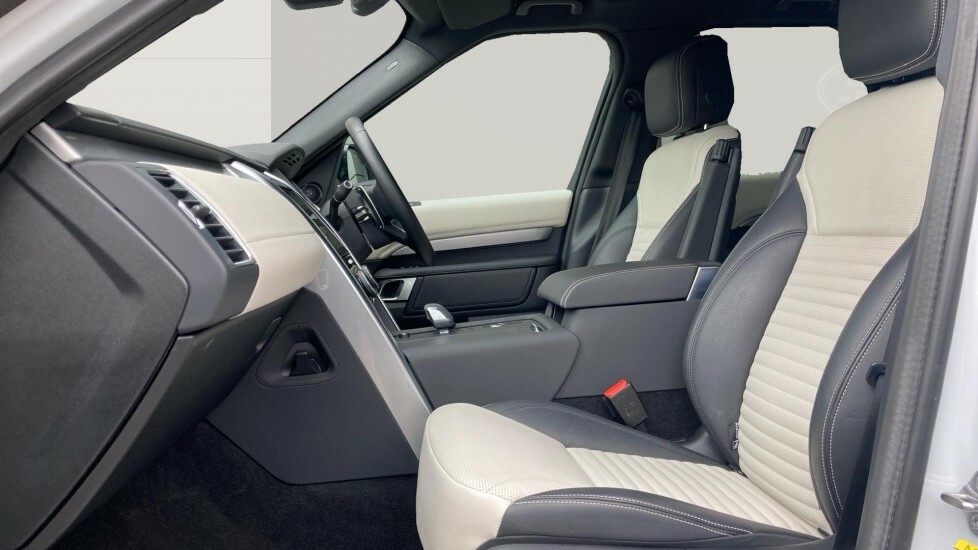 Land Rover Discovery R-dynamic Se YF22YRV White #3