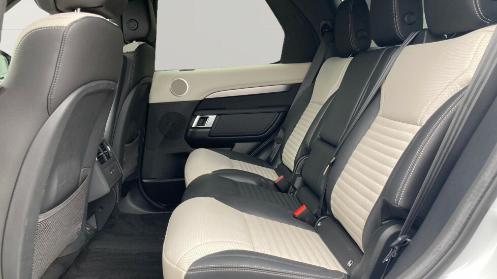 Land Rover Discovery R-dynamic Se YF22YRV White #4