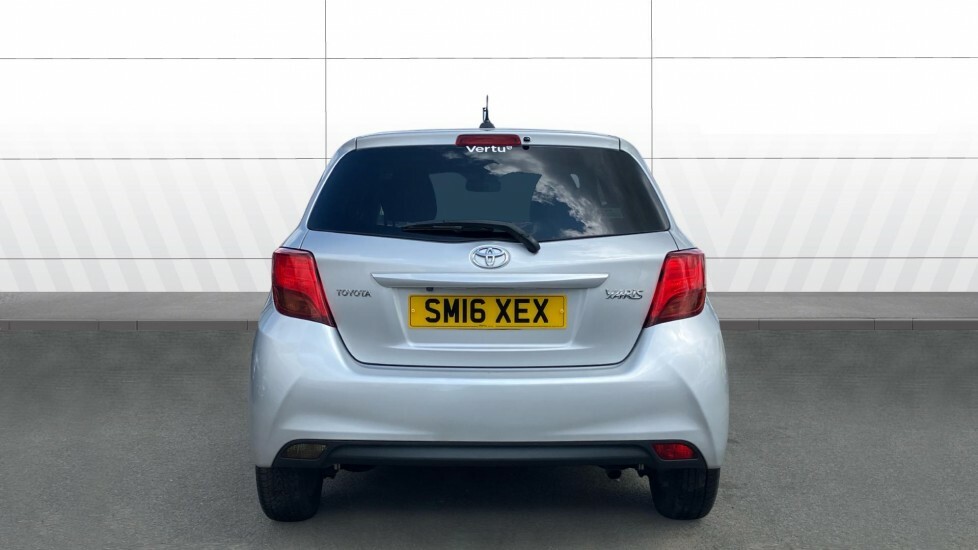 Toyota Yaris Icon Silver #6