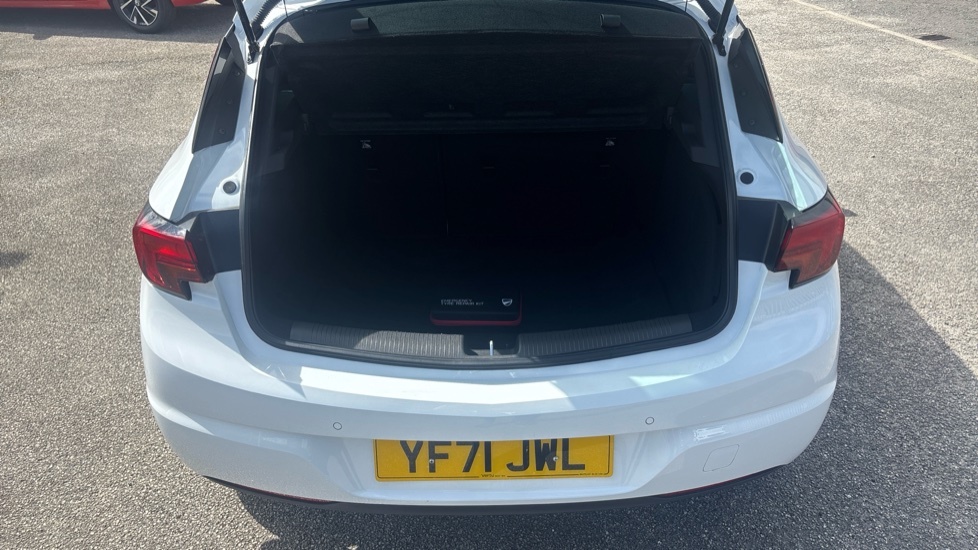 Vauxhall Astra Griffin Edition White #4