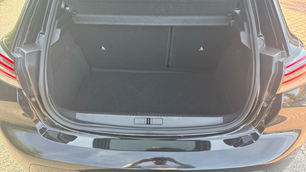 Peugeot 208 Allure GF74ZWB Black #4