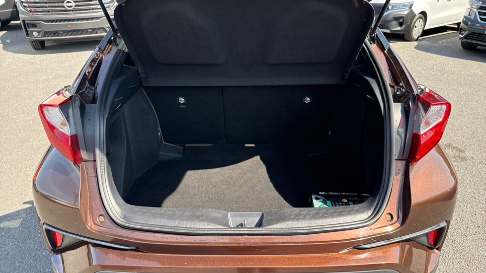 Toyota C-Hr Excel Brown #4