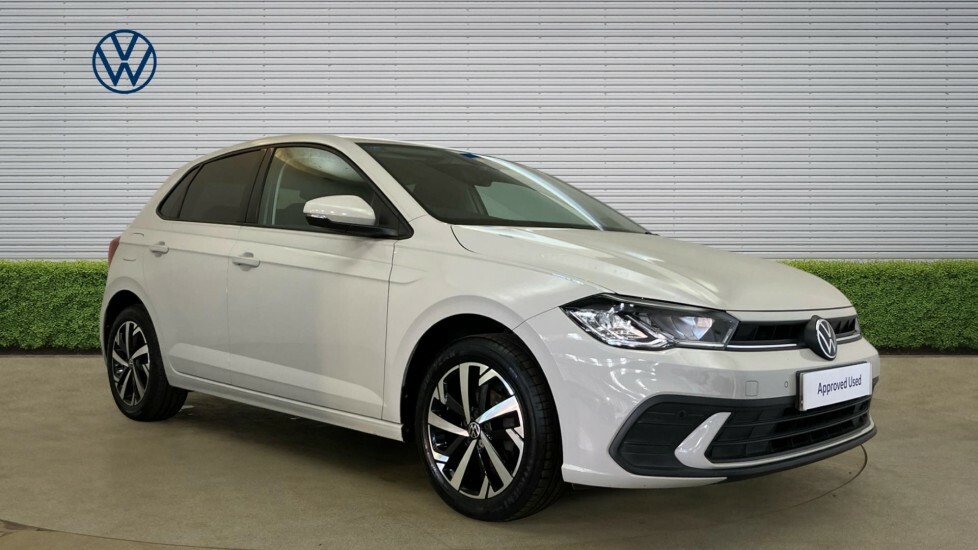 Volkswagen Polo Life Grey