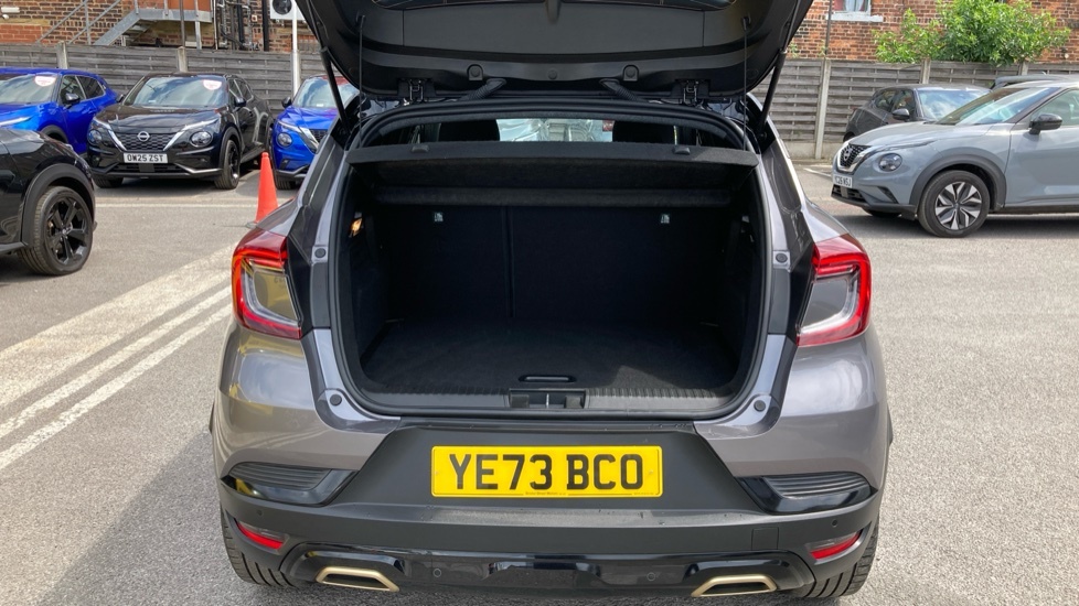 Renault Captur Engineered Black #4