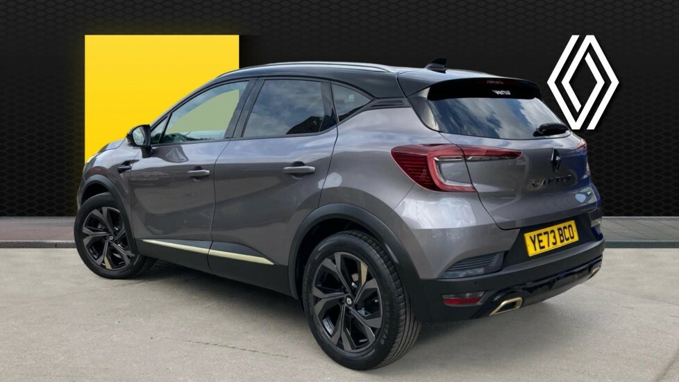 Renault Captur Engineered Black #2