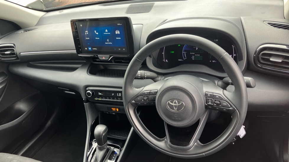 Toyota Yaris Design YR24TZY Black #6