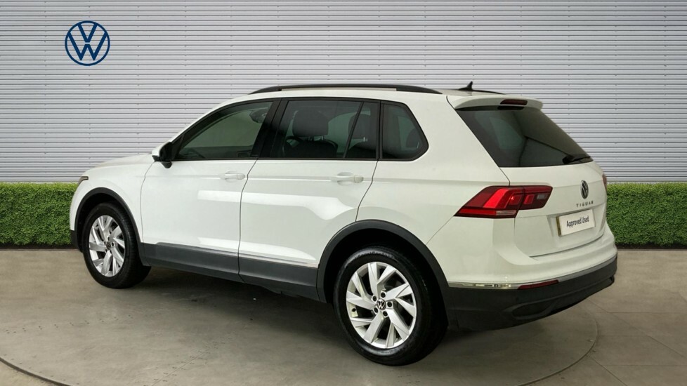 Volkswagen Tiguan Life White #3