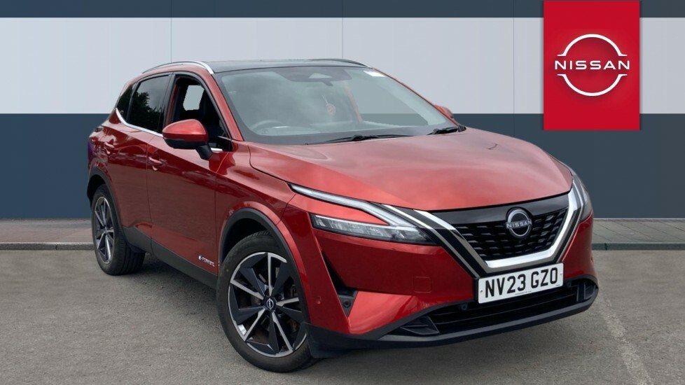 Nissan Qashqai Tekna Red